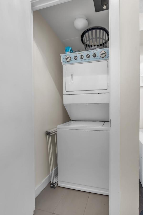 Ultra Luxurious 2.5 Bedroom 2 Full Bathroom 1 Parking Condo Near Sq1 Striking Views Миссиссага Экстерьер фото