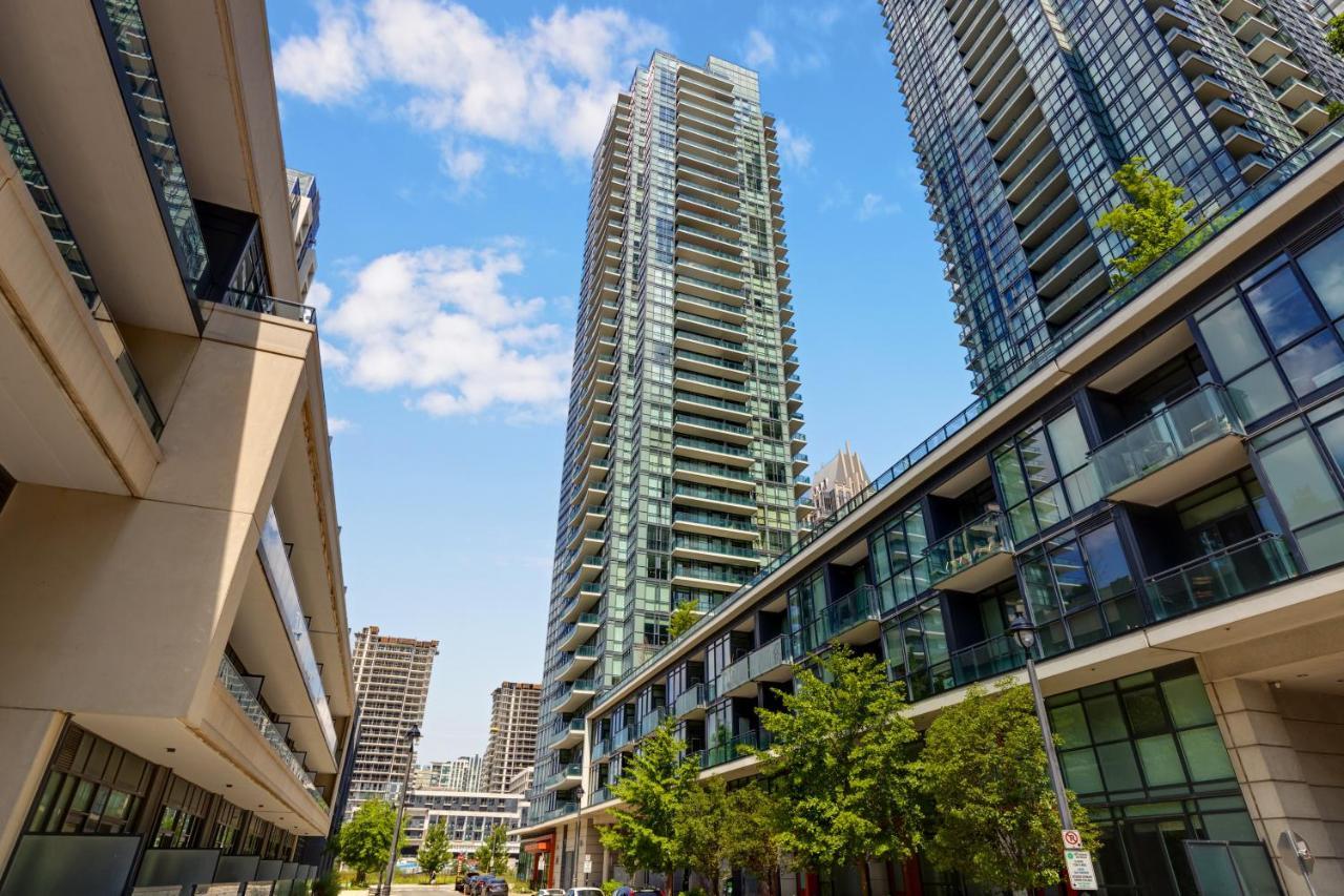 Ultra Luxurious 2.5 Bedroom 2 Full Bathroom 1 Parking Condo Near Sq1 Striking Views Миссиссага Экстерьер фото