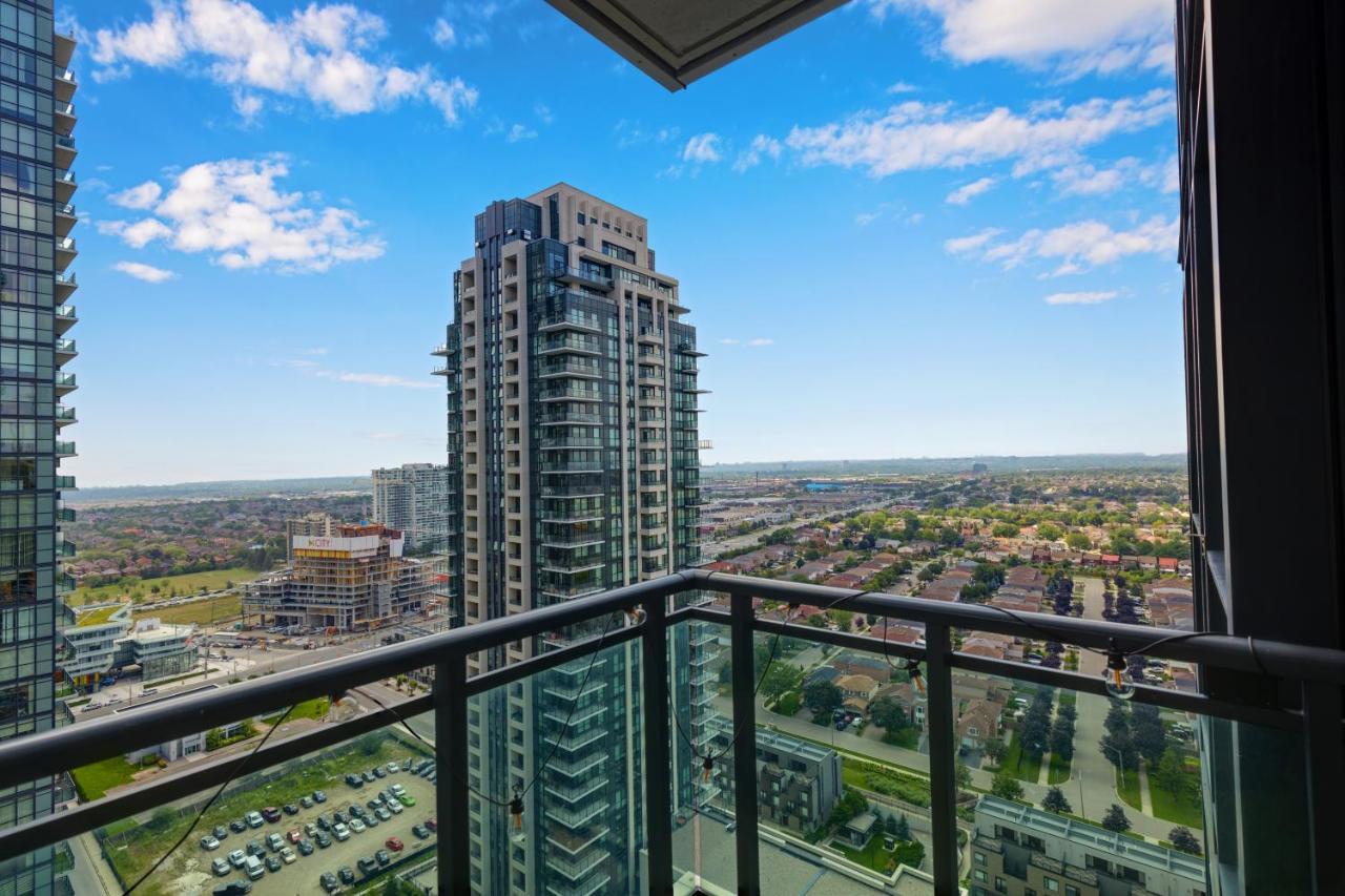 Ultra Luxurious 2.5 Bedroom 2 Full Bathroom 1 Parking Condo Near Sq1 Striking Views Миссиссага Экстерьер фото
